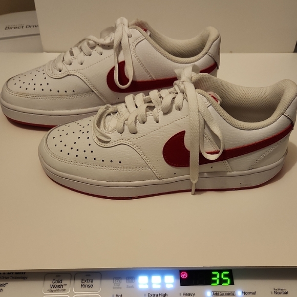Nike White and Red Women's Sneakers - Picture 3 of 6
